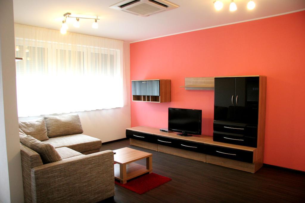 Fine Restaurant & Apartments Malacky Bilik gambar