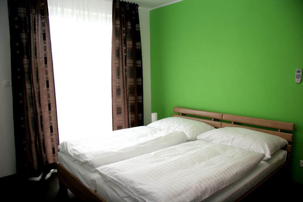 Fine Restaurant & Apartments Malacky Bilik gambar